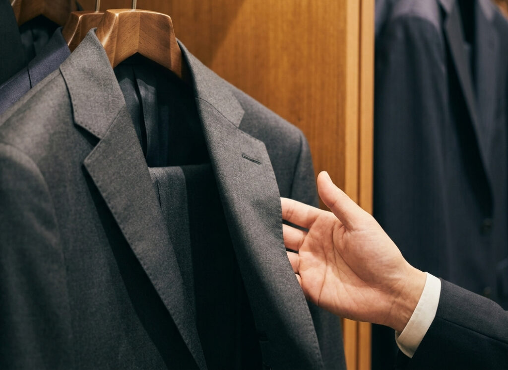 イタリア製生地を使用した最高級ライン「ヒルトン」を彷彿とさせる上質なスーツ